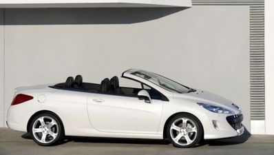 On the road with the Peugeot 308 Coupé Convertible