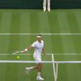 Video: Federer shows an incredible bit of skill in his usual casual style