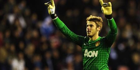 Pic: Some fans get very clever to nab David De Gea’s autograph