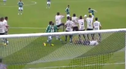 Video: That’s a wall – very creative Brazilian defending at free-kick time