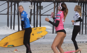 Video: Pro-surfer Anastasia Ashley has one seriously sexy warm-up routine