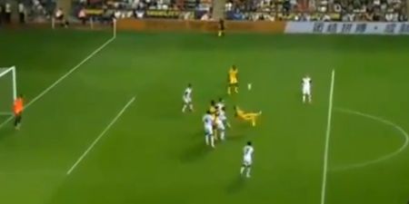 Video: Fantastic bicycle kick grabs a consolation for Petrolul Ploiești against Swansea