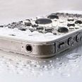 Apple users duped into thinking iOS7 update made iPhone waterproof