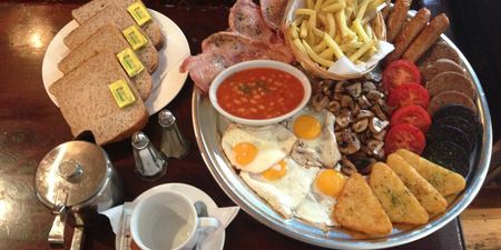 Video: iRadio DJs Steven Cooper and Oonagh O’Carroll take on one of Ireland’s BIGGEST breakfasts