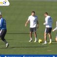 Video: Xabi Alonso nutmegs Zidane in training, and Zizou ain’t happy