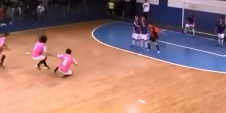 Video: Three futsal players combine for a quite brilliant free-kick routine