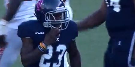 Video: Four foot nine running back makes his first carry in a college football game