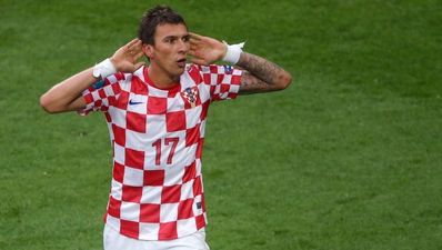 GIF: Mario Mandzukic’s studs up ‘tackle’ that earned him a red card tonight