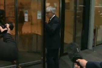 Video: Bernie Ecclestone’s struggle with a revolving door is one of the funniest things you’ll see today