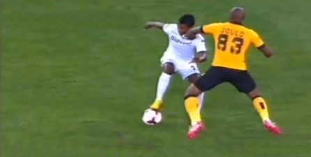 Video: South African defending packs a punch. A real punch