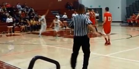 Video: Incredible full-court buzzer beater in US high school basketball game