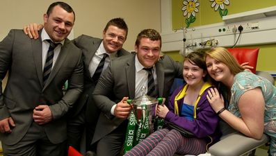 Pictures: Brian O’Driscoll and some of his Irish team-mates visited Temple Street Children’s Hospital today