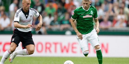 Video: Werder Bremen’s Aaron Hunt convinces ref not to award him a penalty after dive