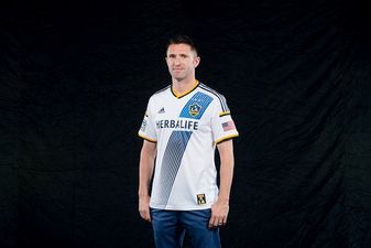 Pic: There’s Robbie Keane showing off the brand new LA Galaxy home kit