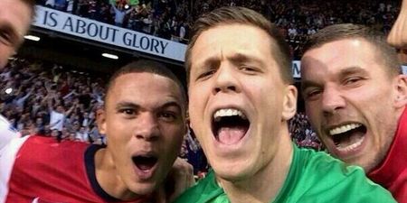 Pic: Taking on-pitch selfies is a thing now, apparently…