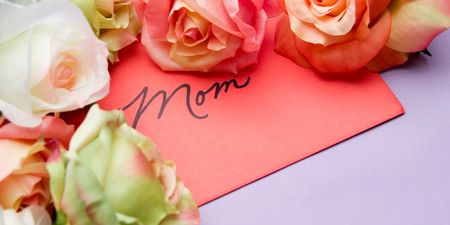 Add a personal touch this Mother’s Day with a One4all personalised greeting card & gift card