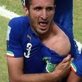 Giorgio Chiellini’s shoulder makes its Twitter debut in style