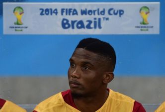 Video: Samuel Eto’o hugs a crying young fan in the most touching moment of the World Cup so far