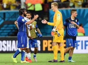 Video: Joe Hart absolutely lost the plot after Andrea Pirlo’s free-kick the other night