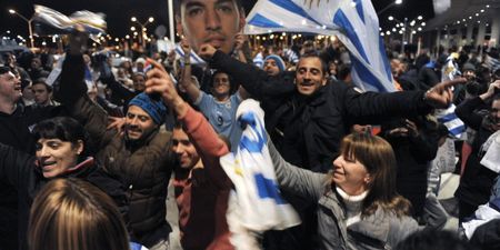 Video: Luis Suarez returns home to Uruguay to a hero’s welcome