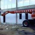 Video: Cherry picker operator has a very bad day on the job