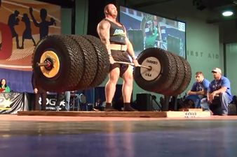 Video: Watch The Mountain from Game of Thrones deadlift just under 1,000 pounds