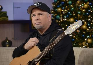 10 of the best Twitter reactions to the Garth Brooks announcement
