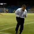 GIF: This manager in Bulgaria has one of the best celebrations in football