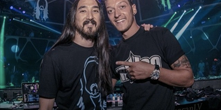 Pic: Who wants to see Mesut Ozil having some cake with DJ Steve Aoki on stage?