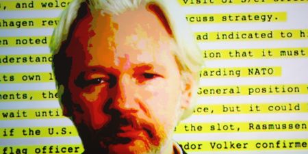 Video: WikiLeaks founder Julian Assange appears at US festival in hologram form