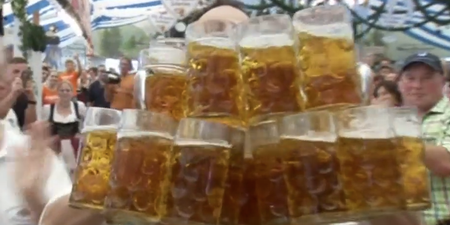 Video: German waiter smashes Beer-carrying World Record