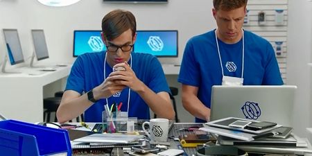 Video: Samsung have released a load of ads taking the p*ss out of the iPhone 6