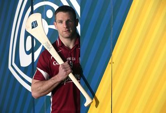 Video: Galway hurler Andy Smith tries to overcome fear of heights to free a trapped bird
