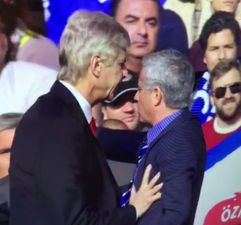 Vine: Arsene Wenger pushes Jose Mourinho on touchline during Chelsea v Arsenal