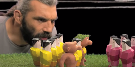 Video: Sebastien Chabal uses Play-Doh to explain how a scrum works