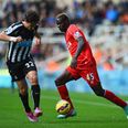 Vine: Daryl Janmaat gets away with a potential leg breaker on Mario Balotelli