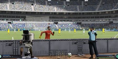 Video: David de Gea stars in bizarre, six-minute long glitch spotted by Irish FIFA 15 gamer