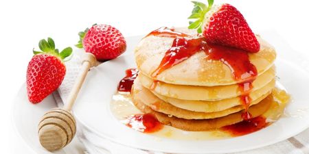 Tasty and easy to make protein recipes: Strawberry-flavoured protein pancakes