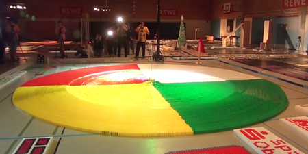 Video: There is something oddly satisfying about watching 50,000 dominoes fall in a wave