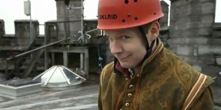Video: Neil Delamere abseils down Dublin Castle in pantaloons and tights