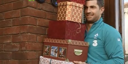 Video: Rob and Dave Kearney and Donnacha Ryan help make one lucky family’s Christmas