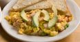 Pure and simple recipes: Scrambled eggs with avocado slices and ham