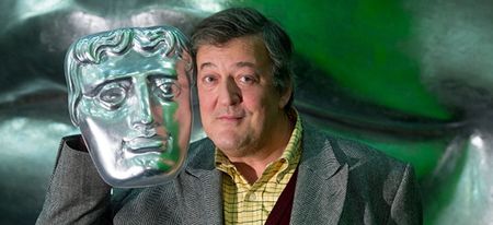 Stephen Fry issues an apology for his remarks on rape and sexual abuse