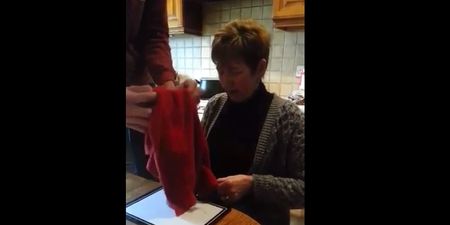 Video: Irish Mammy goes berserk after falling for water bottle magic trick [NSFW]