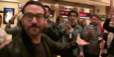 Video: Jeremy Piven (Ari Gold) goes to the cinema and buys hundreds of bags of popcorn for Entourage fans