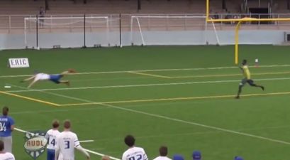 Video: Ultimate Frisbee player somehow pulls off impossible-looking catch