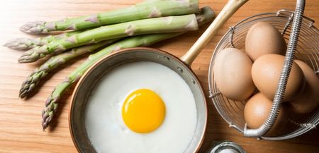 Pure and Simple Recipe of the Day: Soft-boiled egg and asparagus on toasted muffin