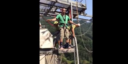 Video: Irish bungee jumper wakes up all of Switzerland with his screams