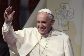 VIDEO: Pope Francis goes mad at someone who almost knocks him over