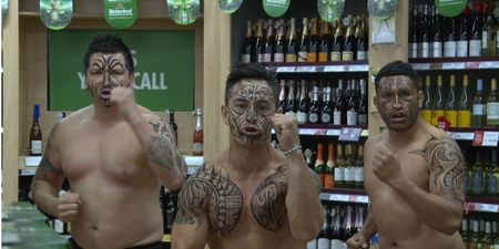 VIDEO: Shane Horgan pits Irish shoppers against New Zealand Maoris in a unique Haka